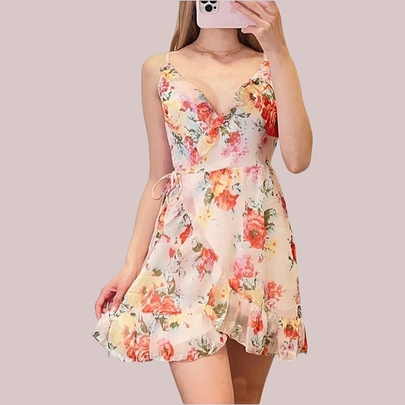 Abercrombie & Fitch Dresses & Skirts - Abercrombie & Fitch BLOGGER FAVORITE Floral Girly Boho Wrap Dress Ruffle Front S